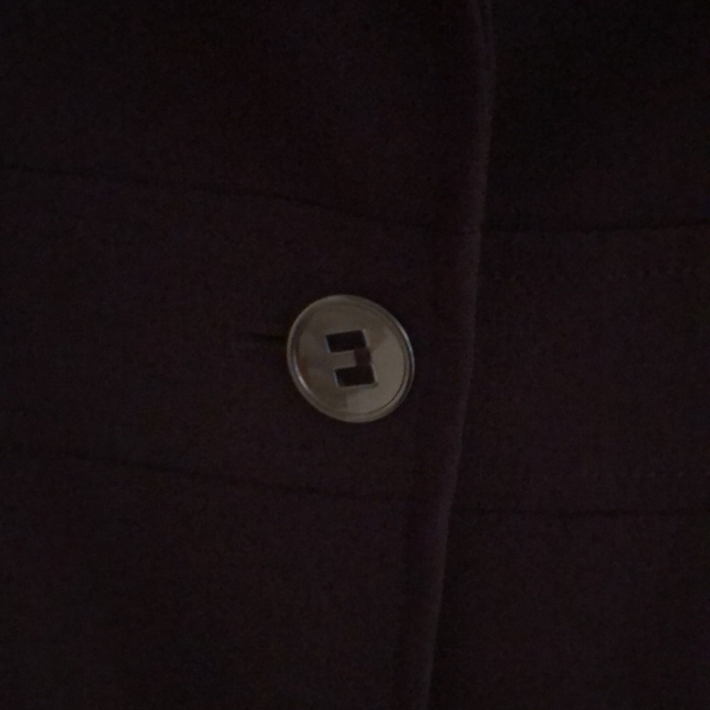 Tahari Ladies Blazer - Picture 3 of 8